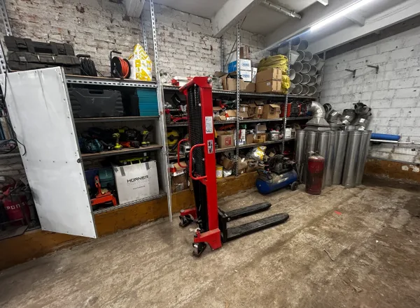 Производственный процесс на заводе металлоконструкций - кадр 7